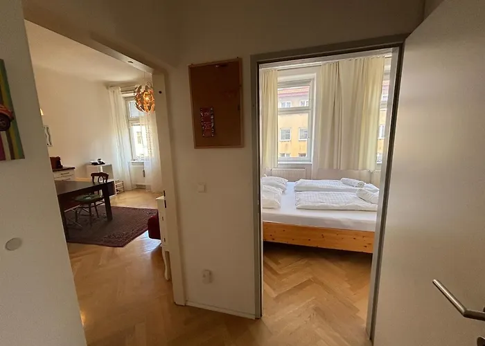 Viennese Charm Near The Main Train Station For 2-4 People Viena